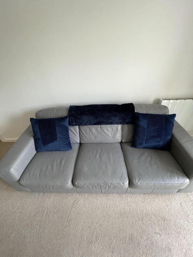 Modern 2-Bed Apartment In The Heart Of Salford Quays מראה חיצוני תמונה